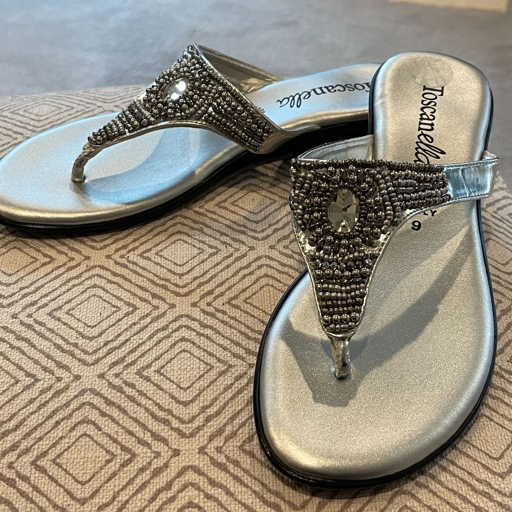 TOSCANELLA Silver Beaded Sandals flip flops Made in Italy sz 9, women’s sandal